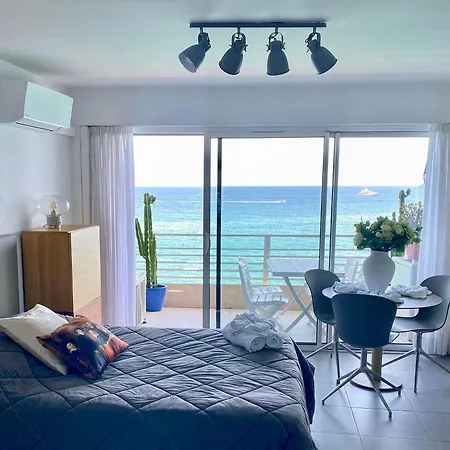 Sea View Studio, Huge Terrace On The 4th Floor アパート